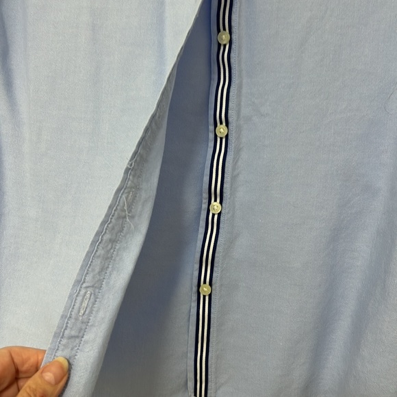 Button down in light blue - Picture 2 of 4